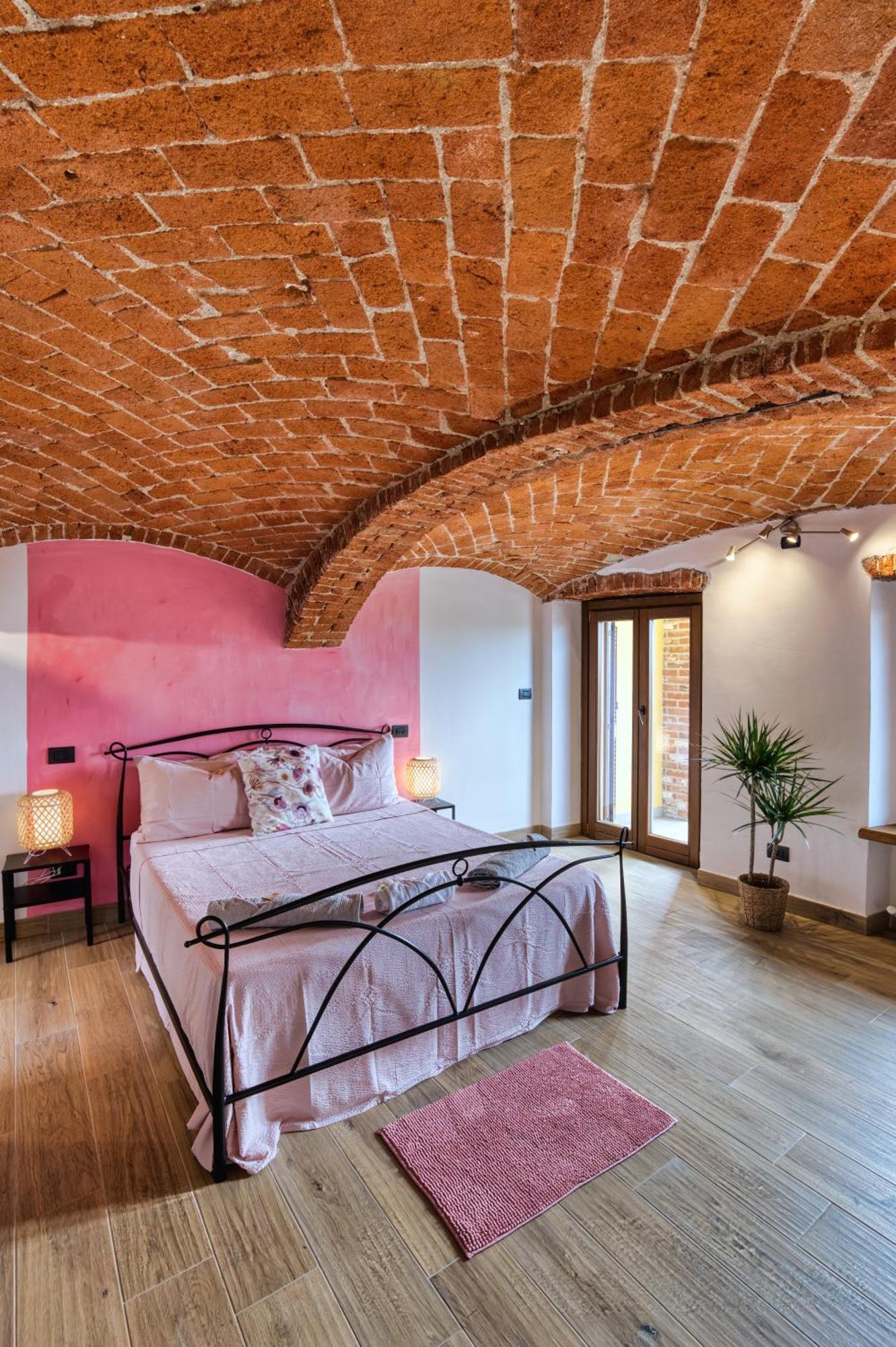 La Cantina Rent Rooms Aglie Bagian luar foto