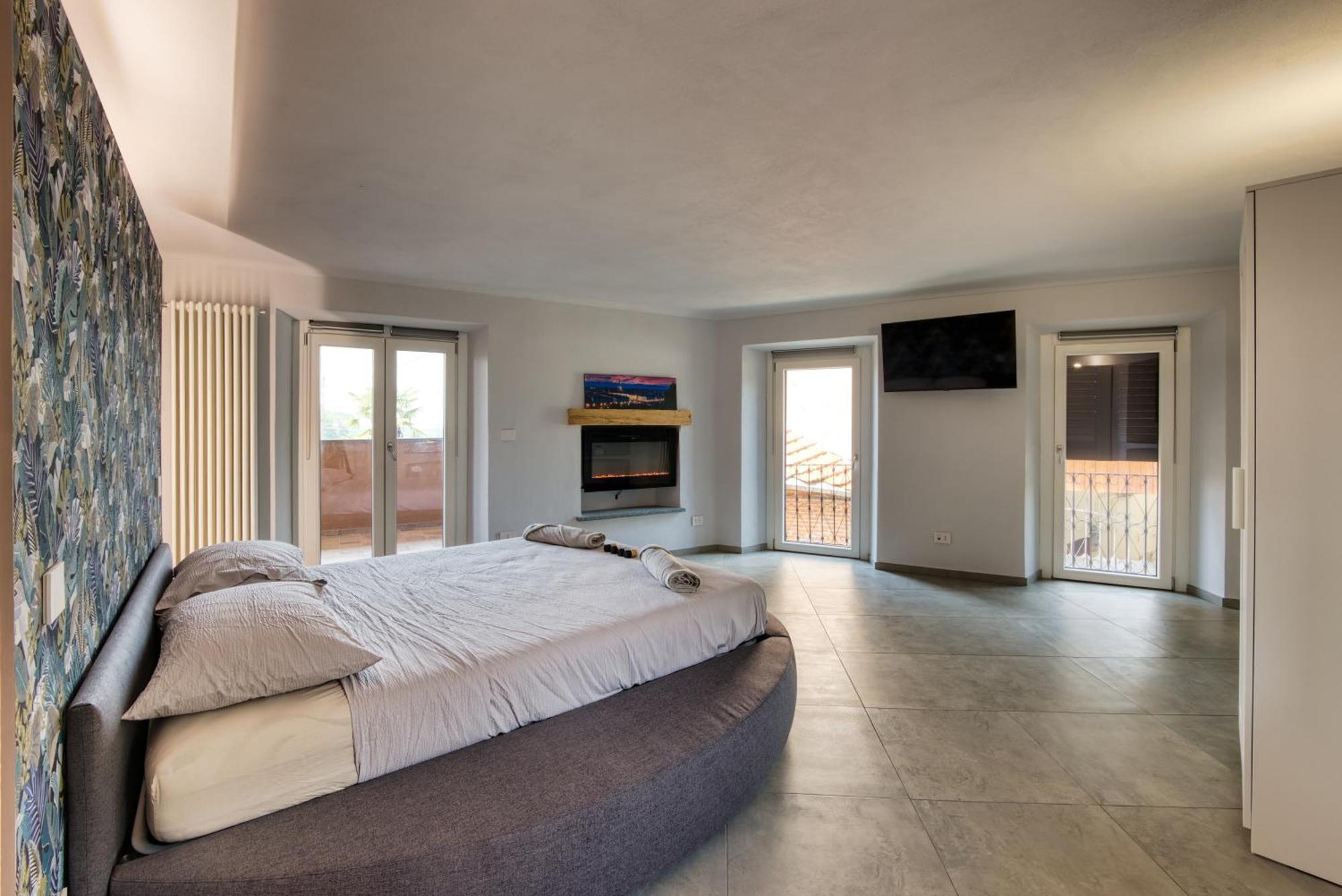 La Cantina Rent Rooms Aglie Bagian luar foto