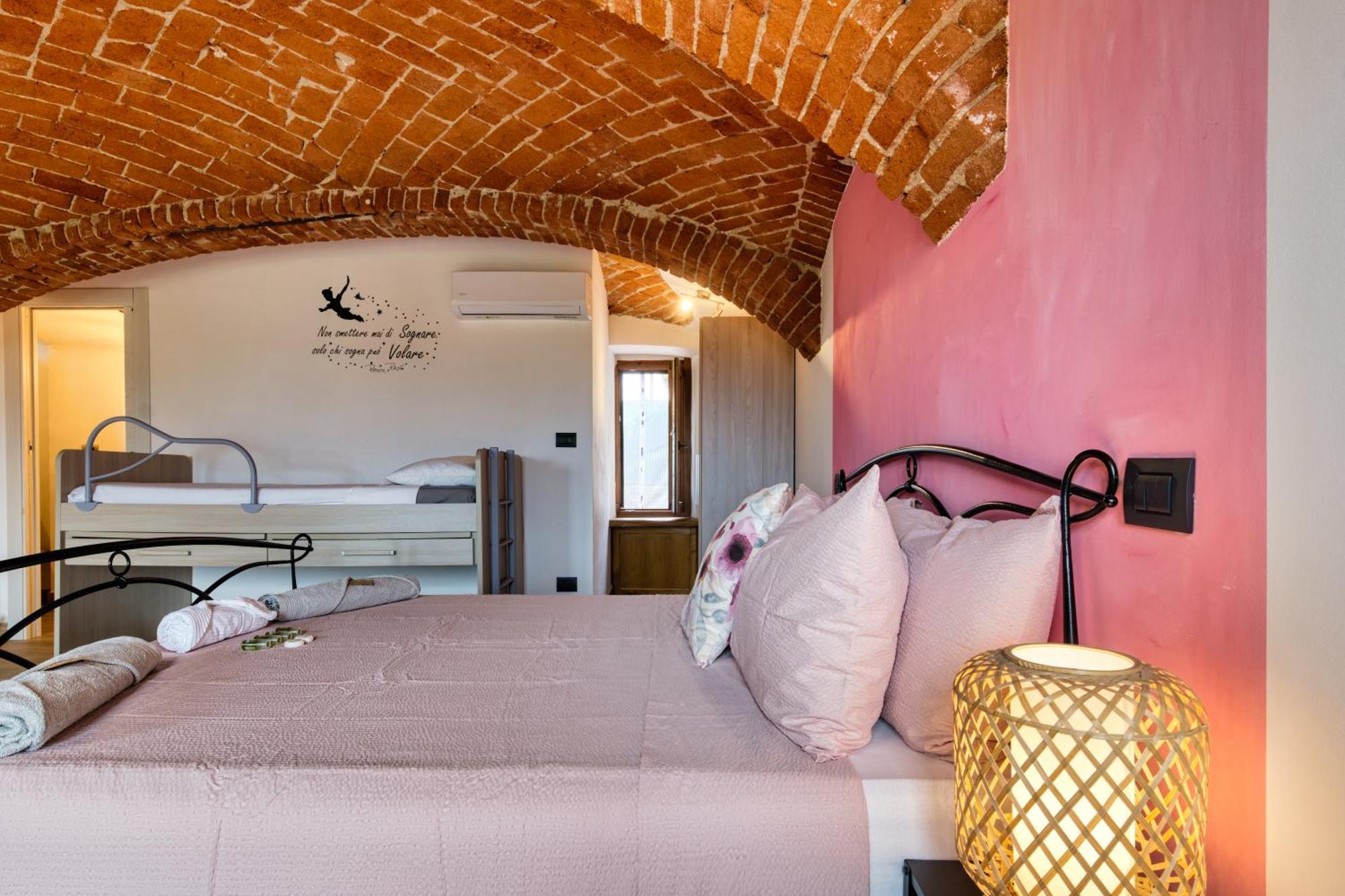La Cantina Rent Rooms Aglie Bagian luar foto